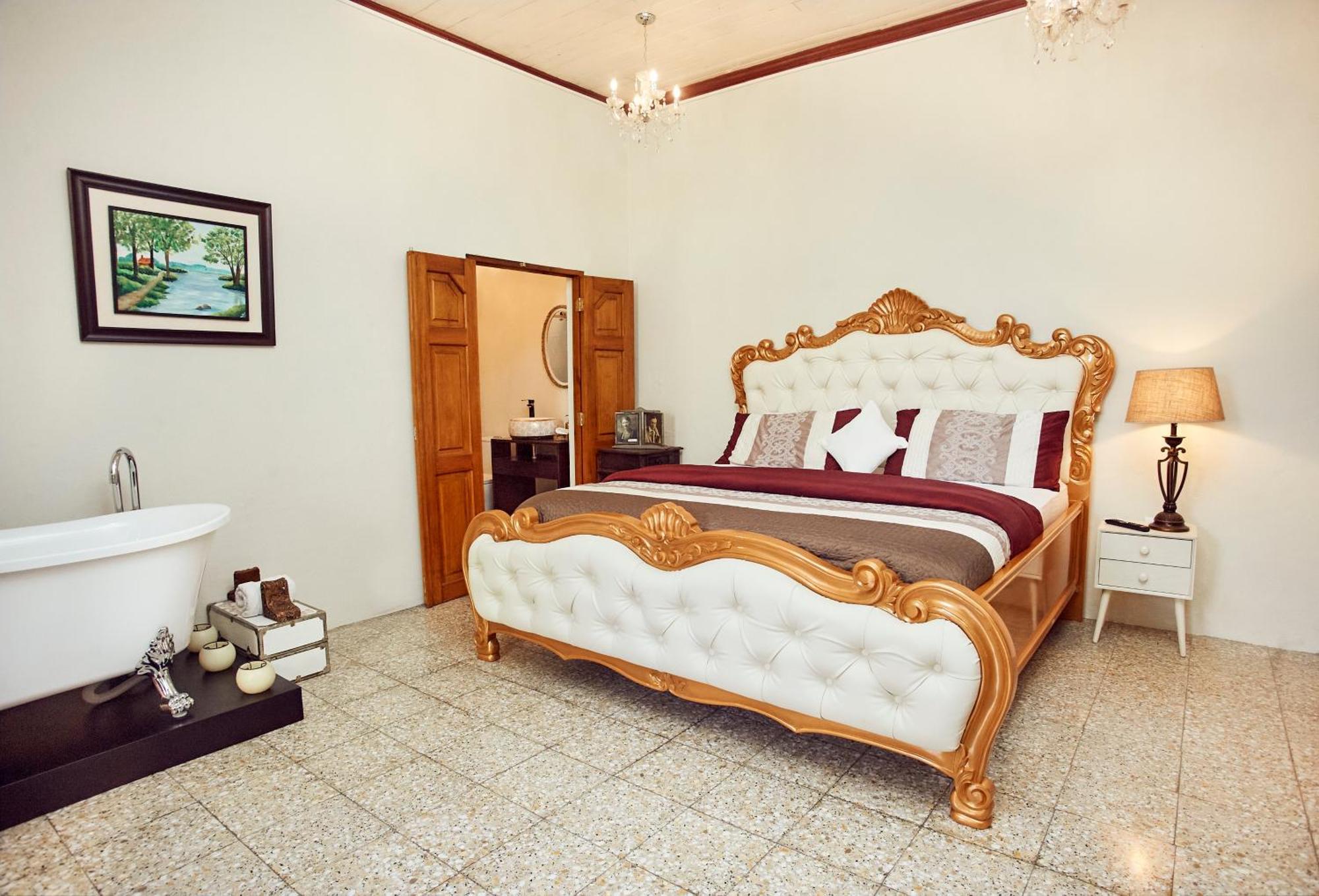 Hotel Vintage "Rialto" Кесальтенанго Экстерьер фото
